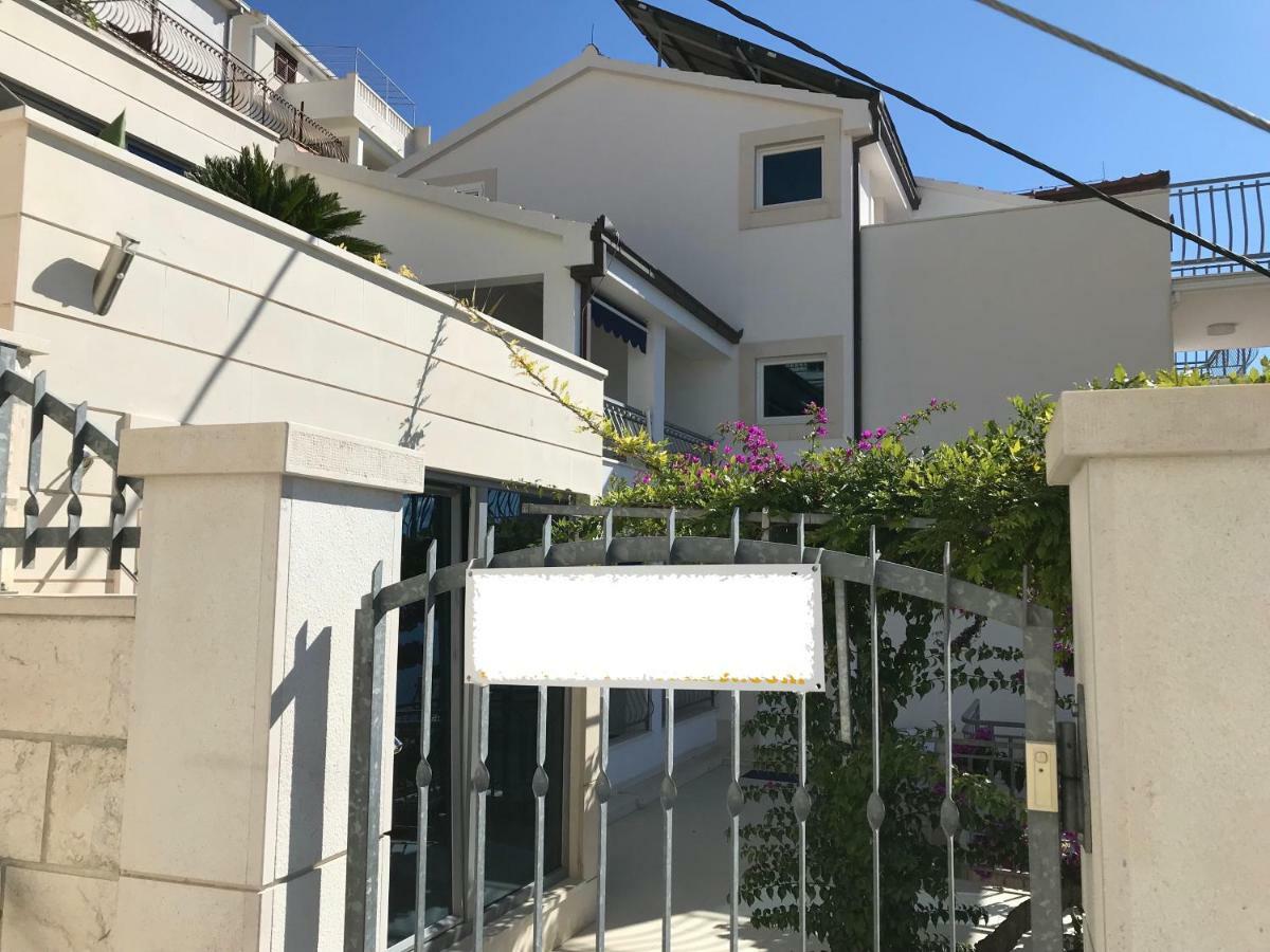 Beach Penthouse Diamond Omiš Exteriér fotografie